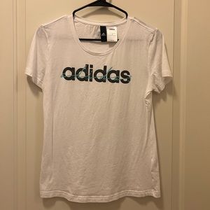 Adidas Women’s T-shirt (Never been worn)